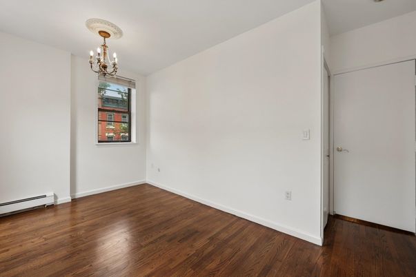 Chandelier, Empty room, Interior, Wood Texture Flooring