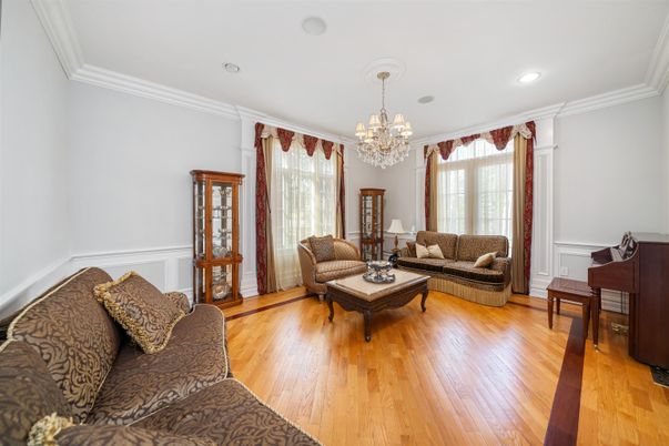 Chandelier, Interior, Living room, Piano, Recessed Lighting, Wood Texture Flooring