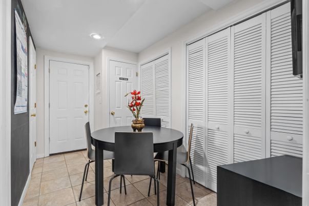 Dining room, Interior, Recessed Lighting