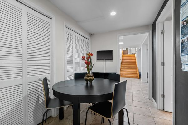 Dining room, Interior, Recessed Lighting