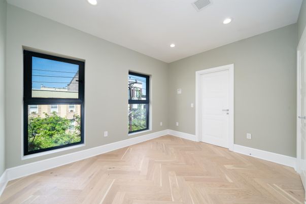 Empty room, Interior, Recessed Lighting, Wood Texture Flooring