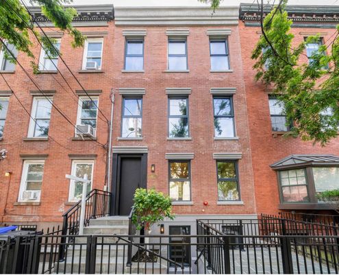 Exterior, Facade, Brick Facade, Rowhouse