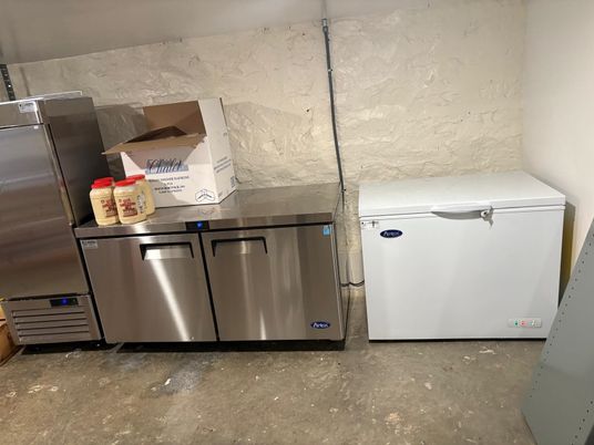 Interior, Stainless Steel Appliances