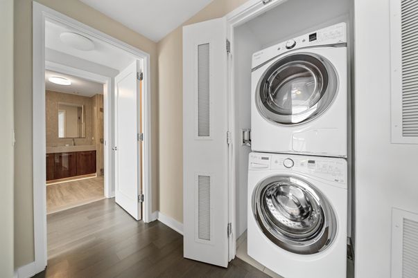 Interior, Utility Closets, Washer, Wood Texture Flooring