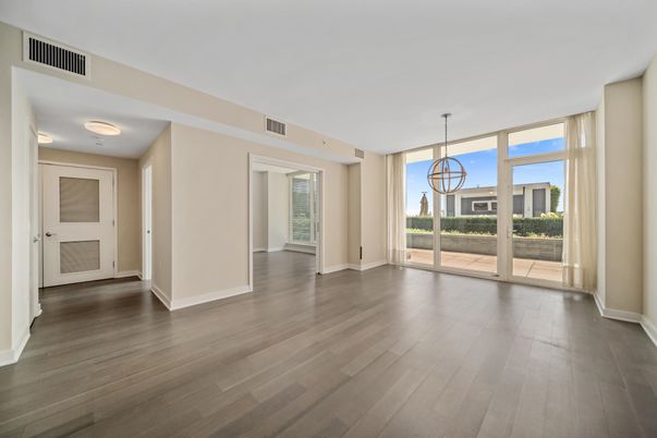 Chandelier, Empty room, Interior, Pendant Lights, Wood Texture Flooring