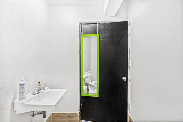 DE Listing image placeholder