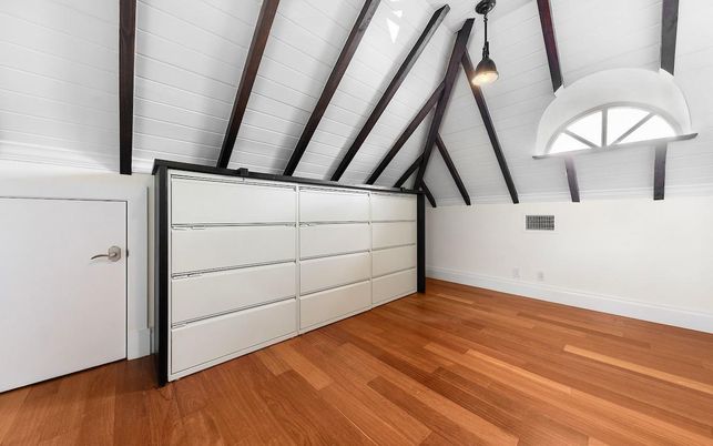 DE Listing image placeholder