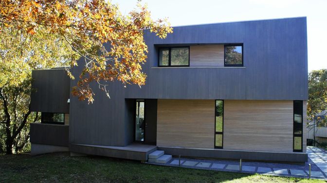 Exterior, Facade, Modern