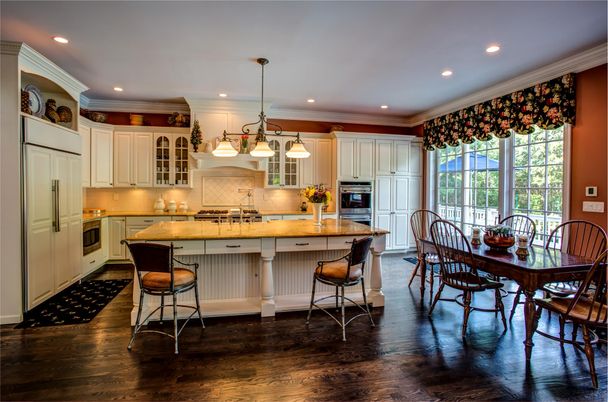 Dining room, Interior, Kitchen, Pendant Lights, Recessed Lighting, Stainless Steel Appliances, Wood Texture Flooring