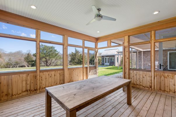 Interior, Recessed Lighting, Sun Room, Wood Texture Flooring