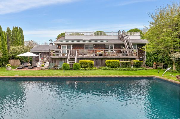 Exterior, Lake, Pool