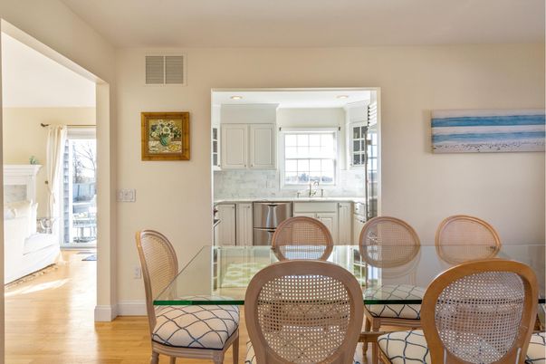 Dining room, Interior, Kitchen, Recessed Lighting, Wood Texture Flooring