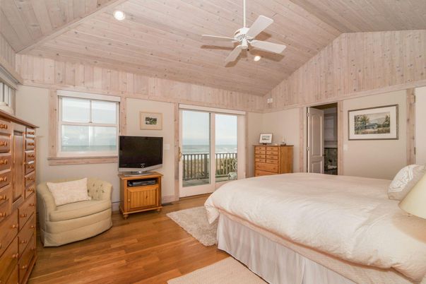 Bedroom, Interior, Recessed Lighting, Wooden Ceilings, Wood Texture Flooring, Wooden Walls