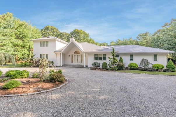 Backyard, Exterior, Facade, Ranch