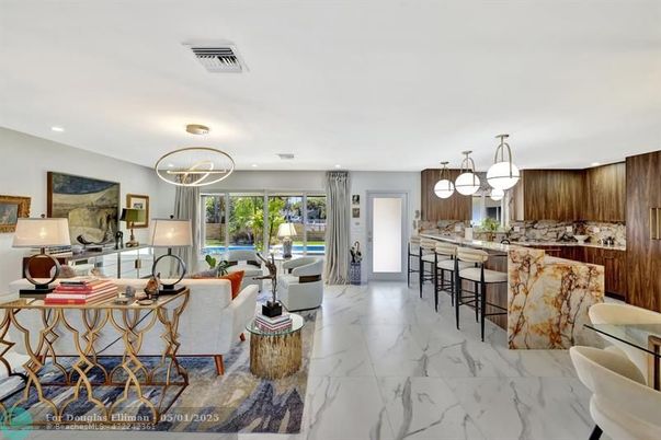 Chandelier, Interior, Kitchen, Living room, Marble, Pendant Lights, Recessed Lighting