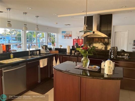 Interior, Kitchen, Pendant Lights, Recessed Lighting