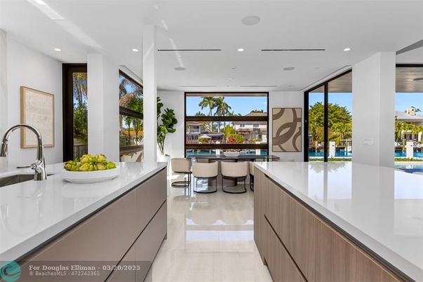 Dining room, Interior, Kitchen, Recessed Lighting