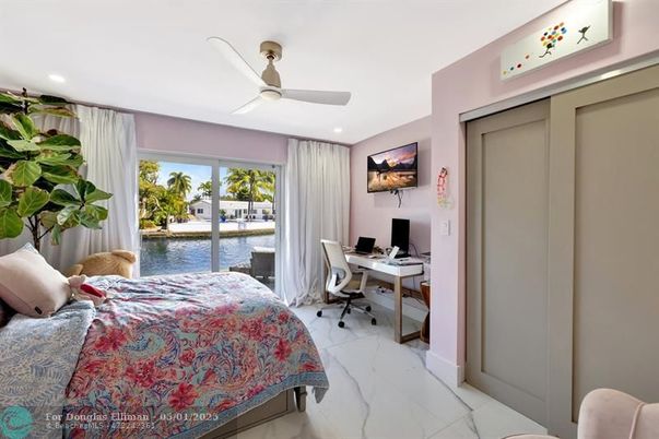 Bedroom, Home Office, Interior, Marble, Recessed Lighting, Water