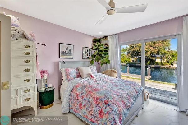 Bedroom, Interior, Recessed Lighting, Water