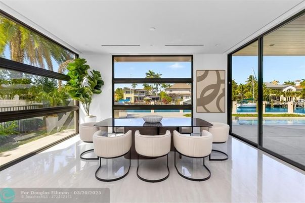 Dining room, Interior, Recessed Lighting