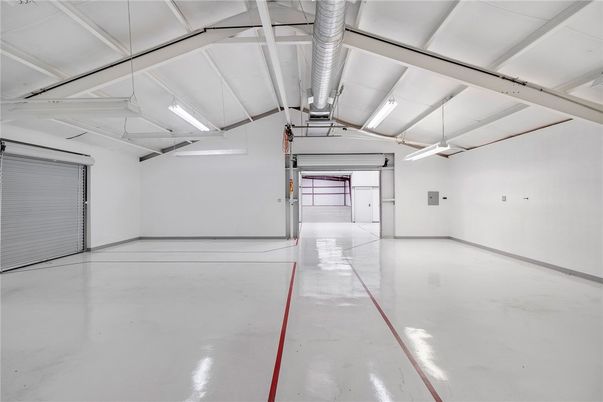 Garage, Interior