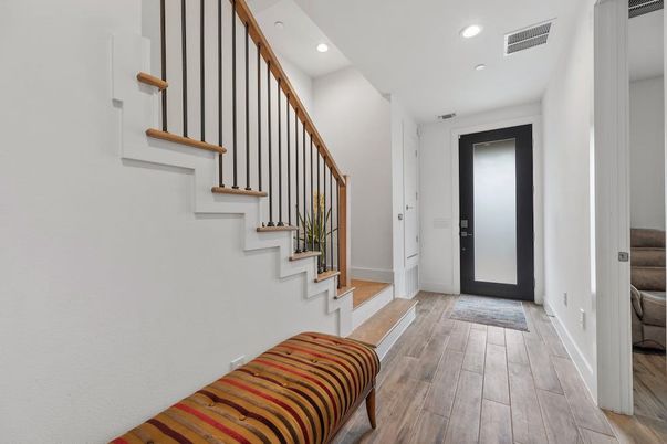Interior, Recessed Lighting, Wood Texture Flooring