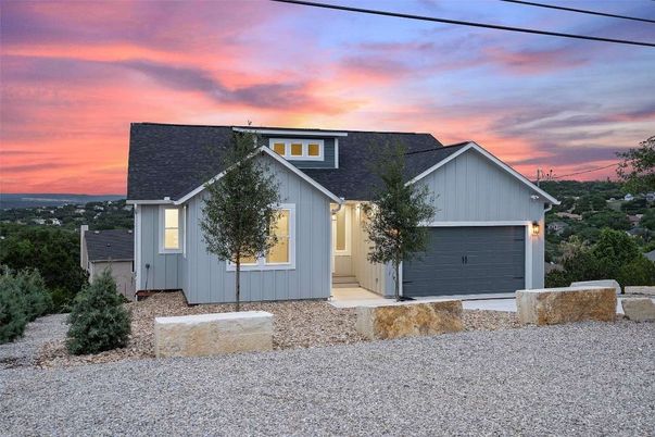 Attached, Exterior, Facade, Farmhouse