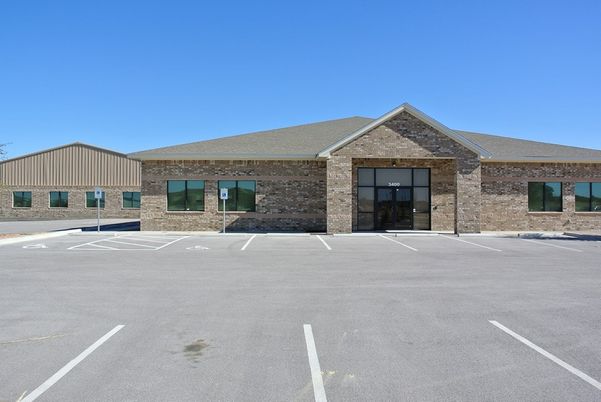 Exterior, Facade, Brick Facade, Ranch