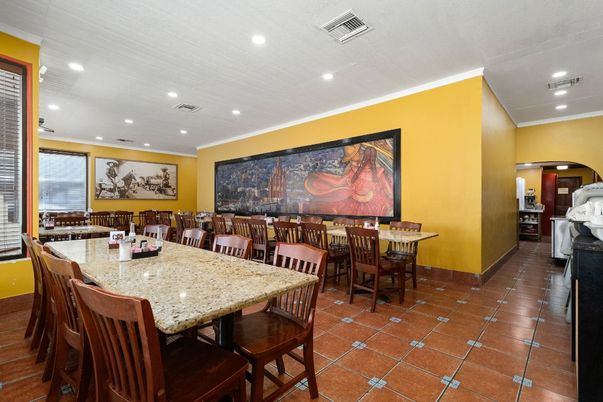 Dining room, Interior, Recessed Lighting