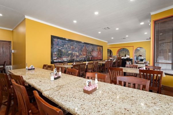 Dining room, Interior, Recessed Lighting