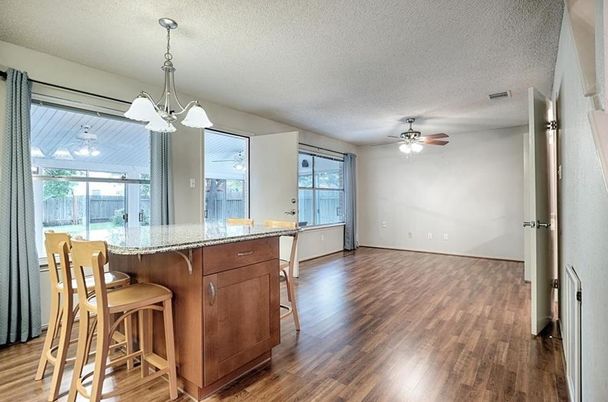 Interior, Pendant Lights, Wood Texture Flooring