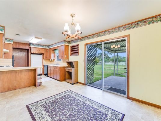 Chandelier, Interior, Kitchen