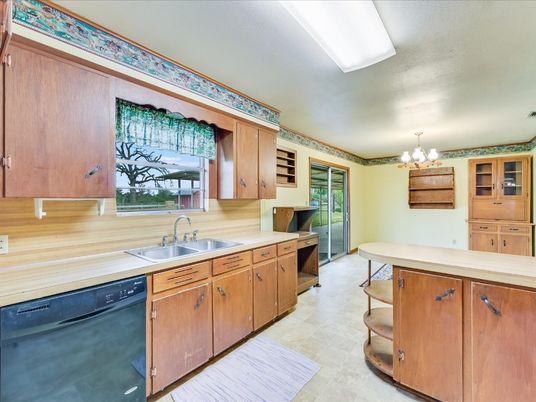 Chandelier, Interior, Kitchen