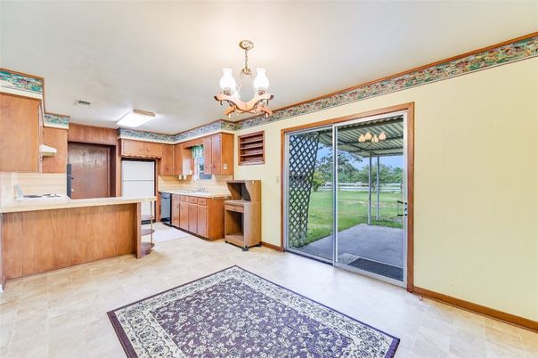 Chandelier, Interior, Kitchen