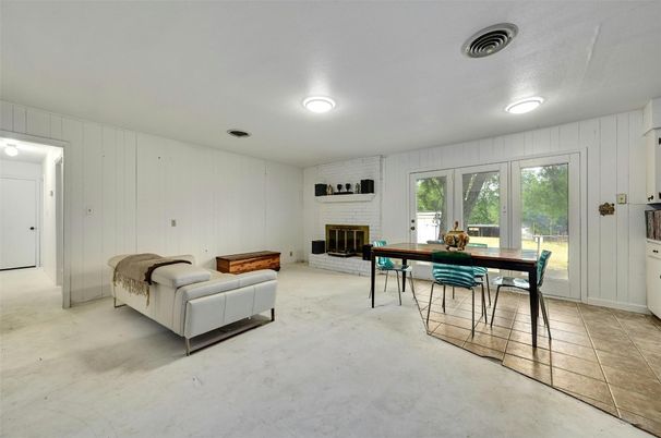 Fireplace, Interior, Recessed Lighting