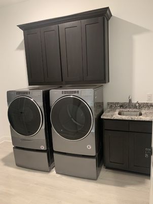 Interior, Washer, Wood Texture Flooring