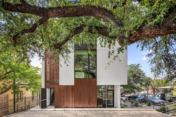 Exterior, Facade, None