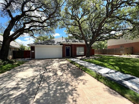 Attached, Exterior, Facade, Brick Facade, Ranch