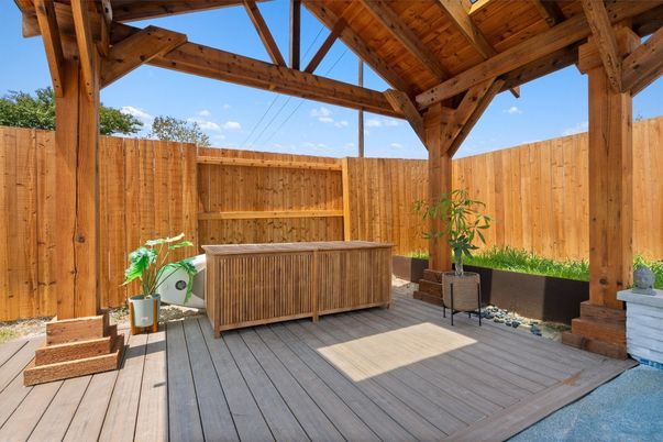 Exterior, Hot Tub
