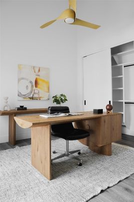 Home Office, Interior