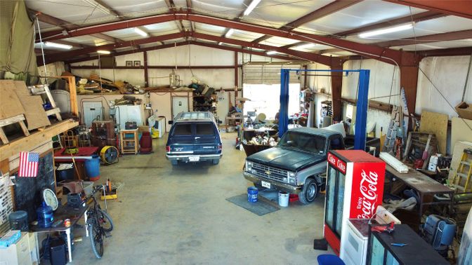 Garage, Interior