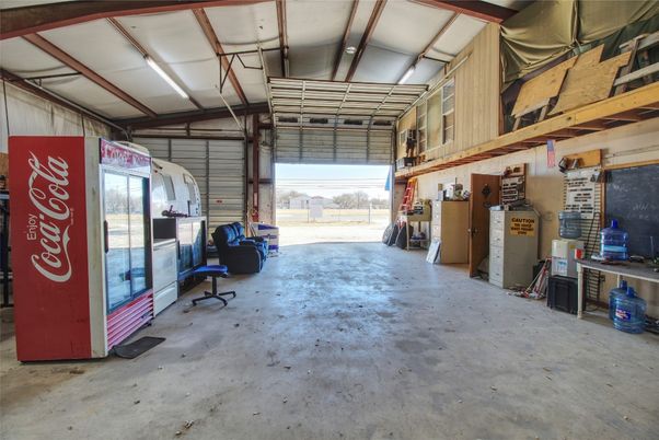 Garage, Interior