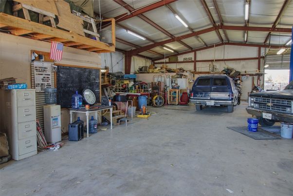 Garage, Interior