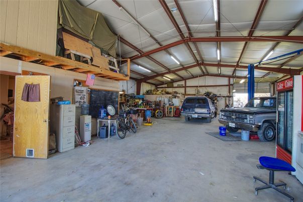 Garage, Interior