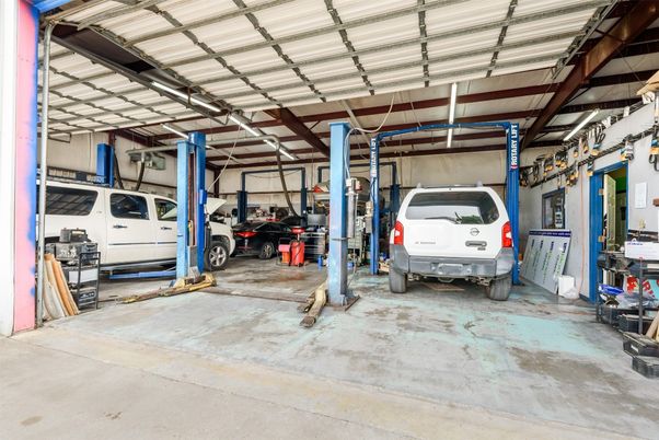 Garage, Interior