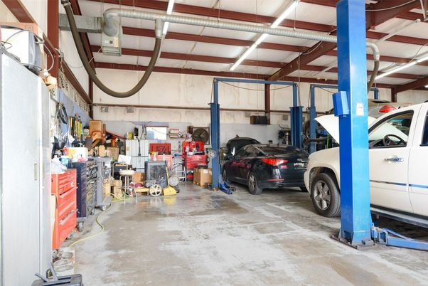 Garage, Interior