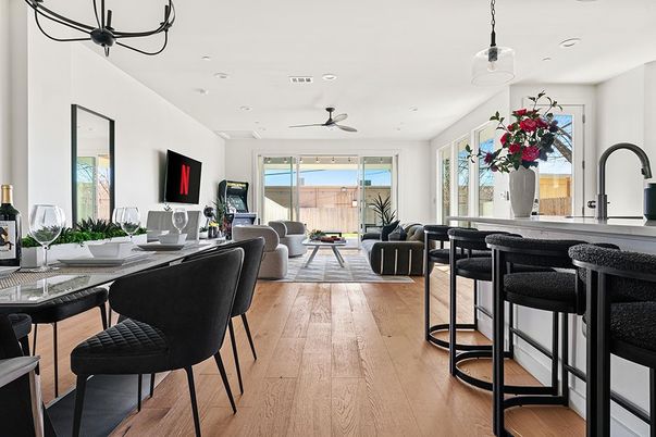 Dining room, Interior, Living room, Pendant Lights, Recessed Lighting, Wood Texture Flooring