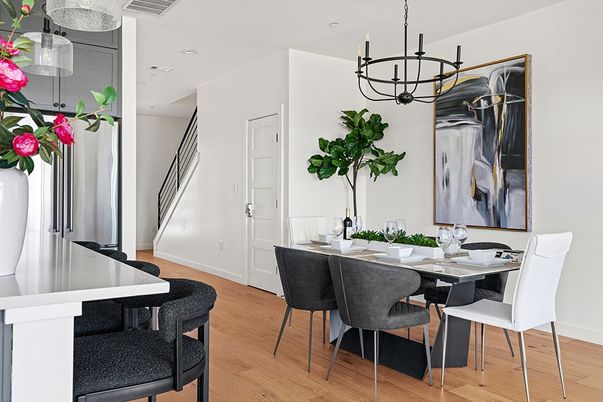 Chandelier, Dining room, Interior, Recessed Lighting, Wood Texture Flooring