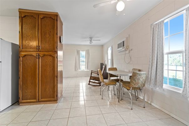 Dining room, Interior