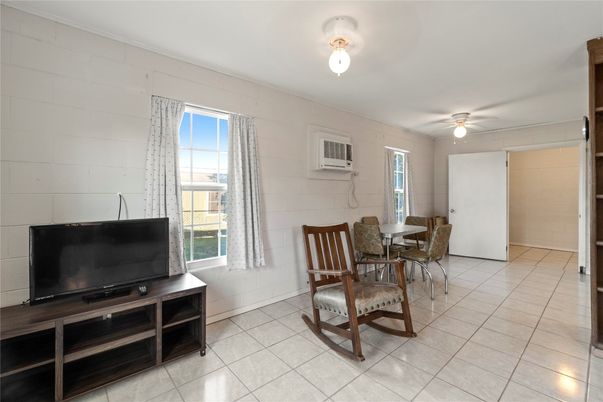 Dining room, Interior